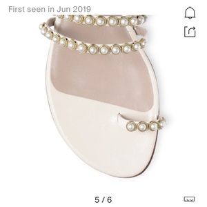 Stuart Weitzman  Petrina pearls slide